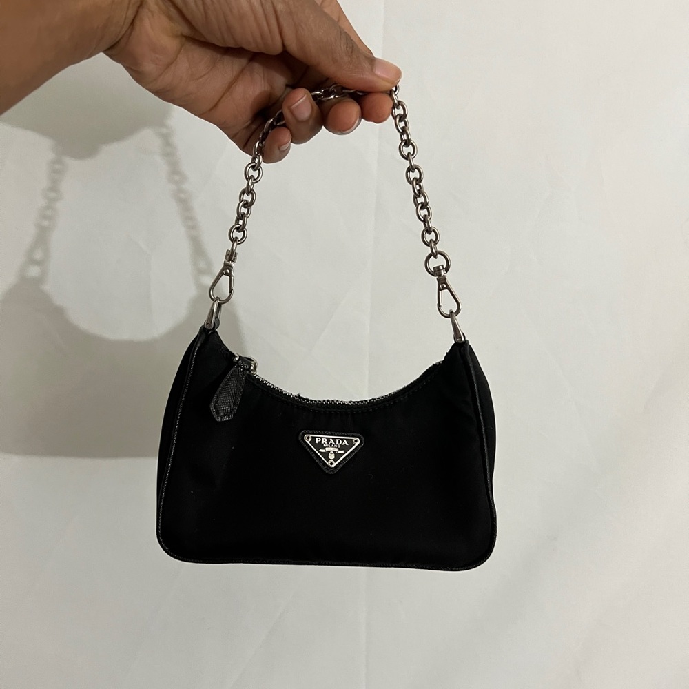 Prada Re-edition shoulder bag Tessuto mini- Black w/ chain detail